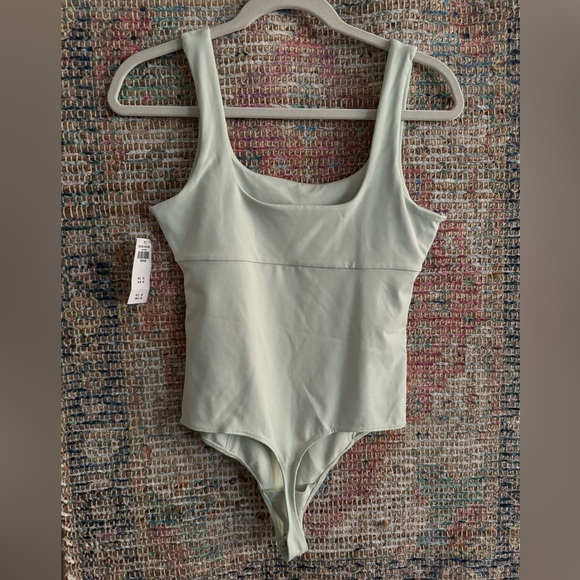 Abercrombie & Fitch Soft AF sleeveless bodysuit NWT - Picture 3 of 4